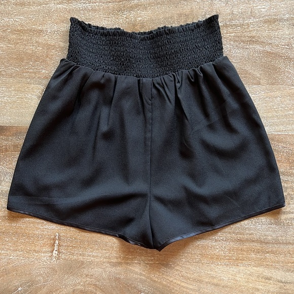 Bebe Smock Waist Dolphin Short - Picture 2 of 5